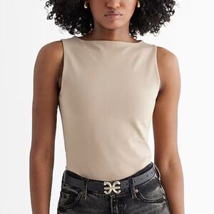 Express Body Contour Top